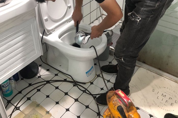 黄竹镇疏通下水道